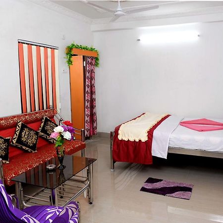 Jayanti Hotel Тарапит Екстериор снимка