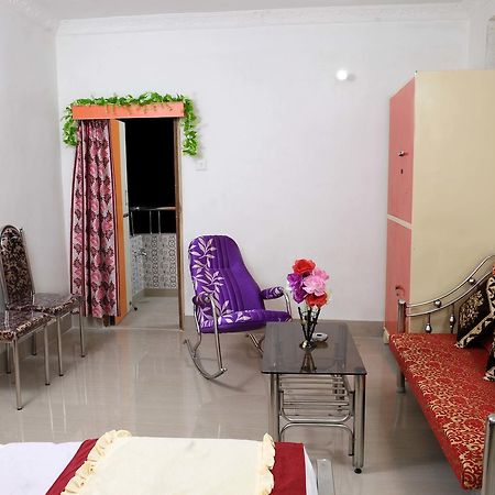 Jayanti Hotel Тарапит Екстериор снимка