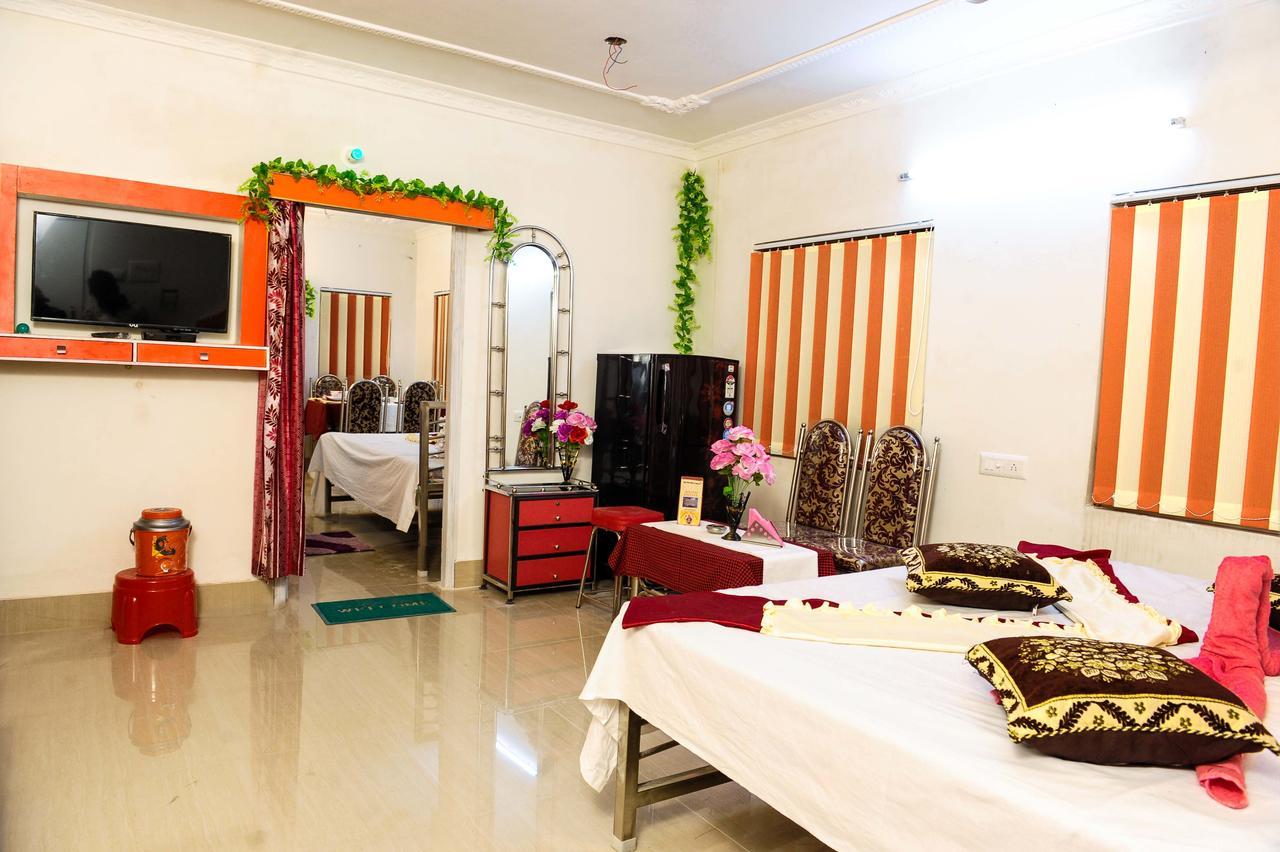 Jayanti Hotel Тарапит Екстериор снимка